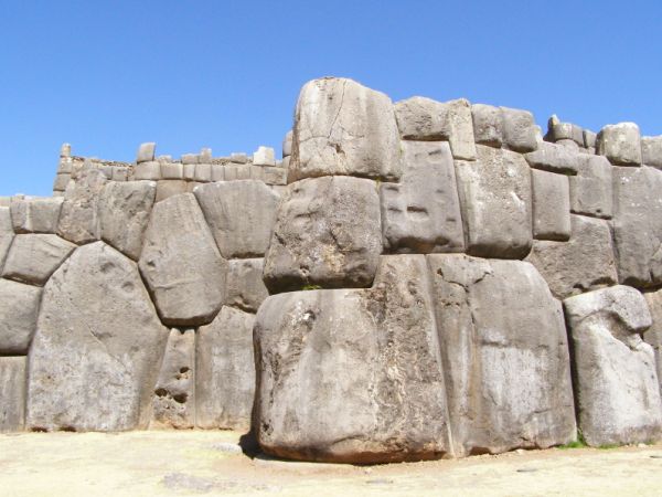 ruinele magice ale zeilor din Peru construite din pietre gigante care se potrivesc perfect fr ciment la Saqsaywaman, Peru, 3567 metri altitudine