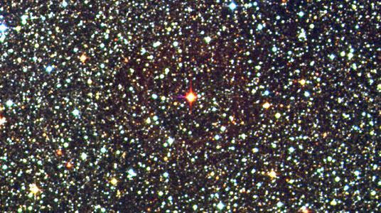pitica roie Proxima Centaurus - cea mai apropiat stea la 4,22 ani lumin distan