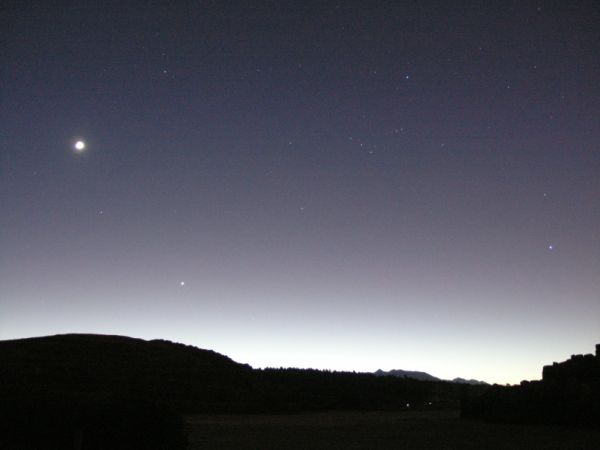 Aldebaran, Luna, Venus, constelaia luminoas Orion i Sirius, privind est nainte de rsritul soarelui la Saqsaywaman, Peru, 3567 metri altitudine